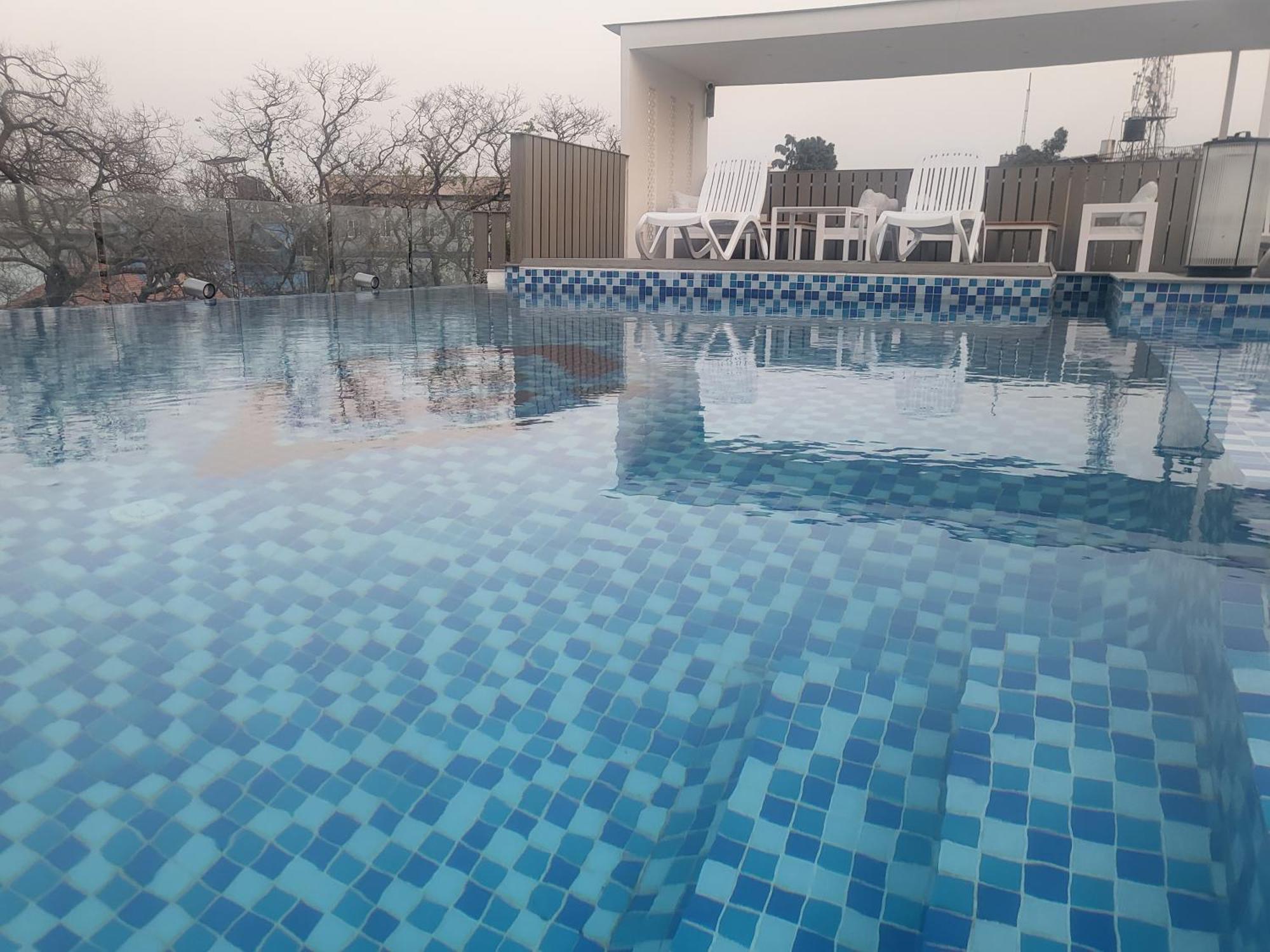 Square Hotel Kathmandu Bagian luar foto