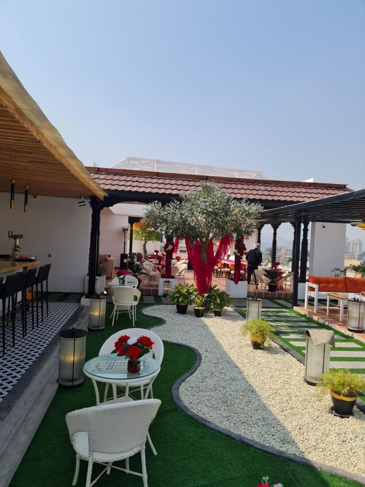 Square Hotel Kathmandu Bagian luar foto