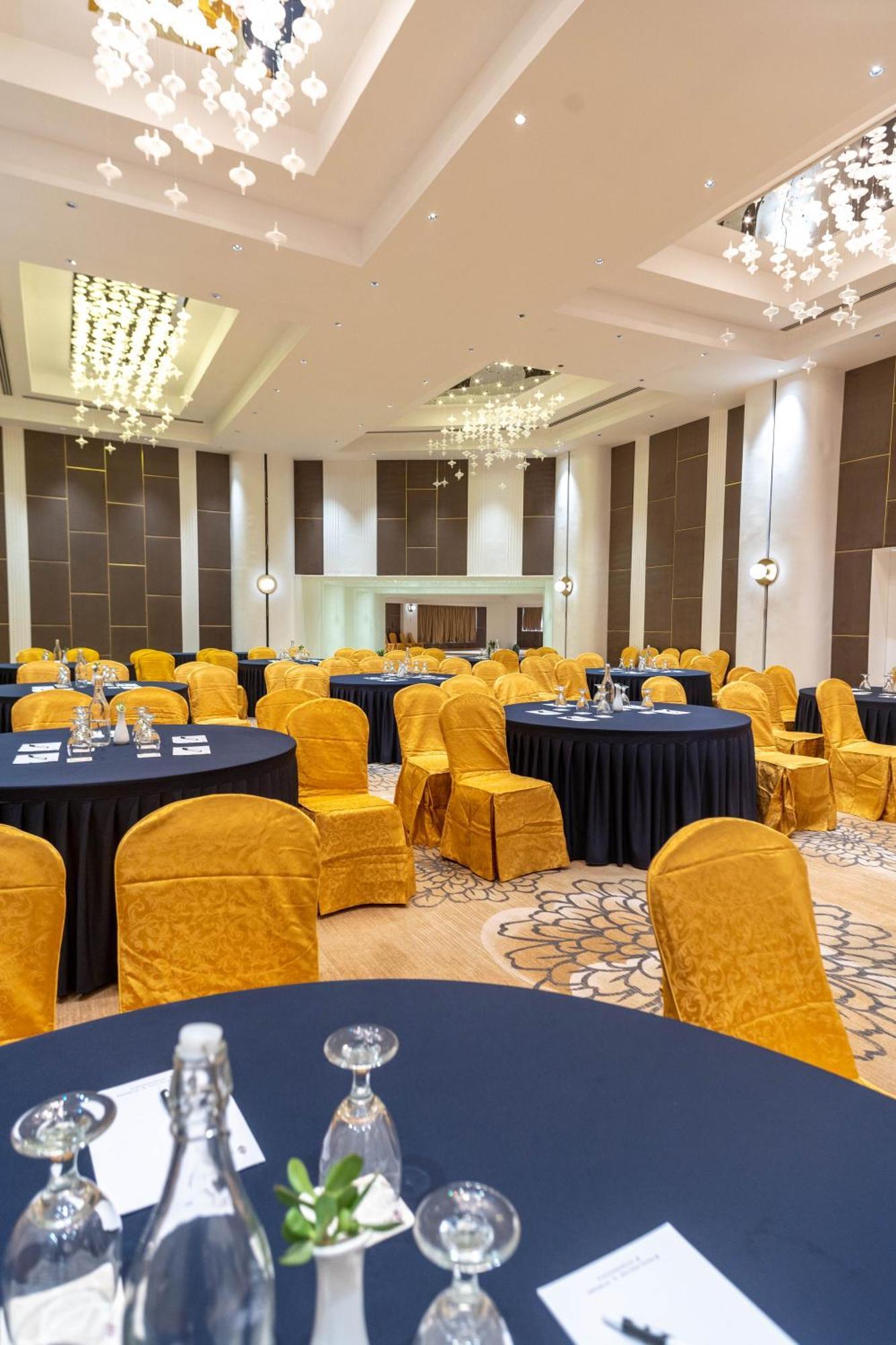 Square Hotel Kathmandu Bagian luar foto
