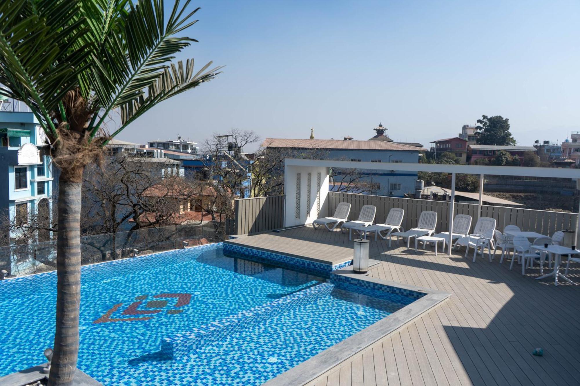 Square Hotel Kathmandu Bagian luar foto